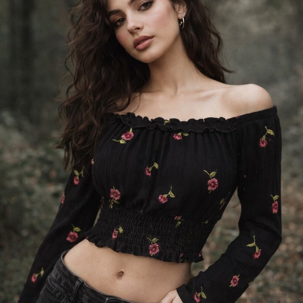 Y2K Coquette Smocked Embroidered Crop Top Sz M Xtraordinary Fairy Floral Goth